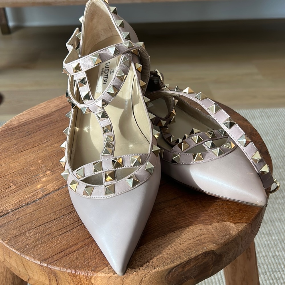 Valentino flats